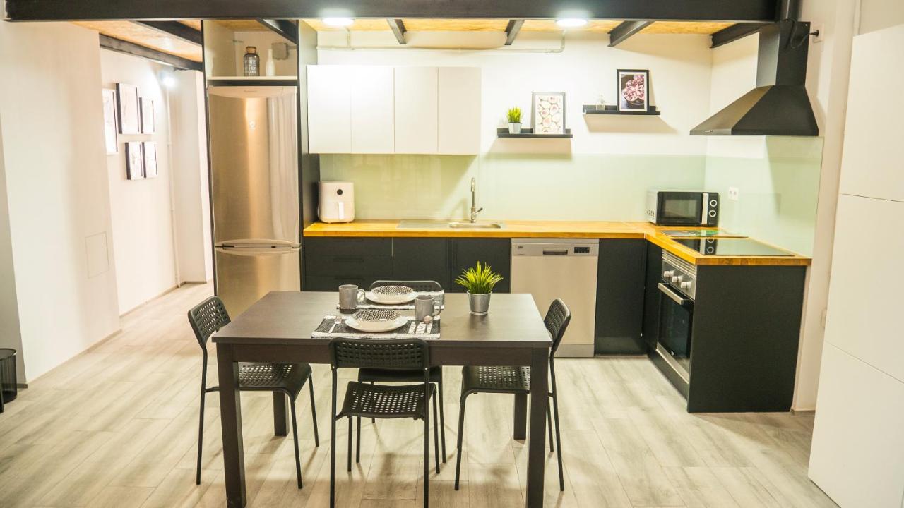 Amplio Apartamento Con Bicicletas Lägenhet Valencia Exteriör bild