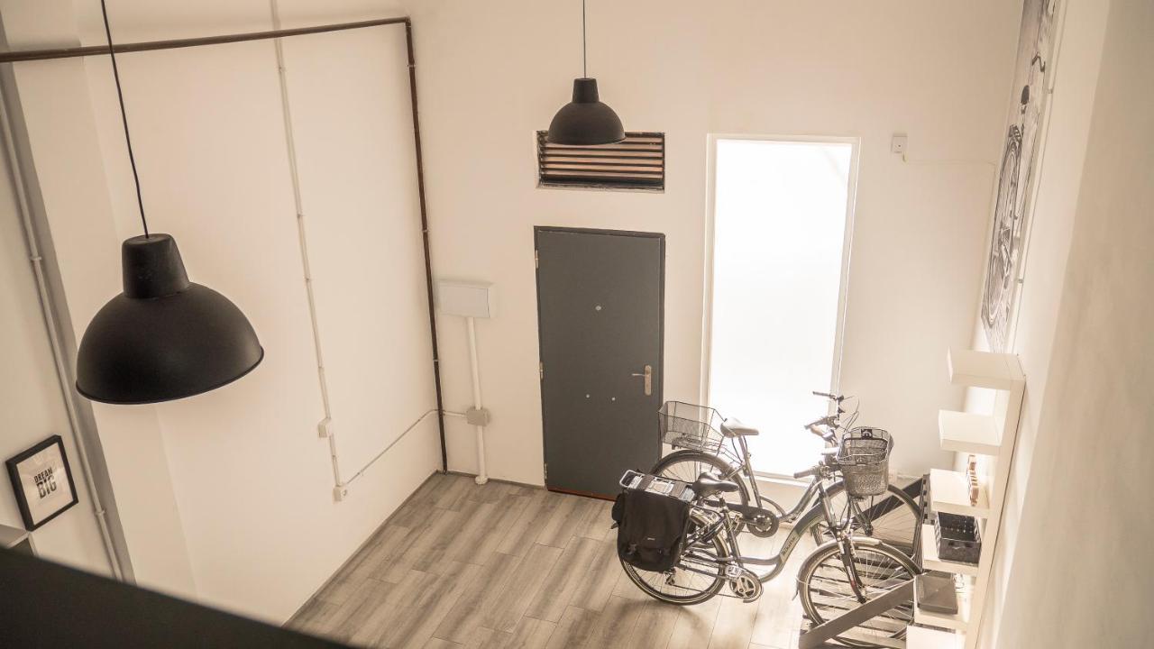 Amplio Apartamento Con Bicicletas Lägenhet Valencia Exteriör bild