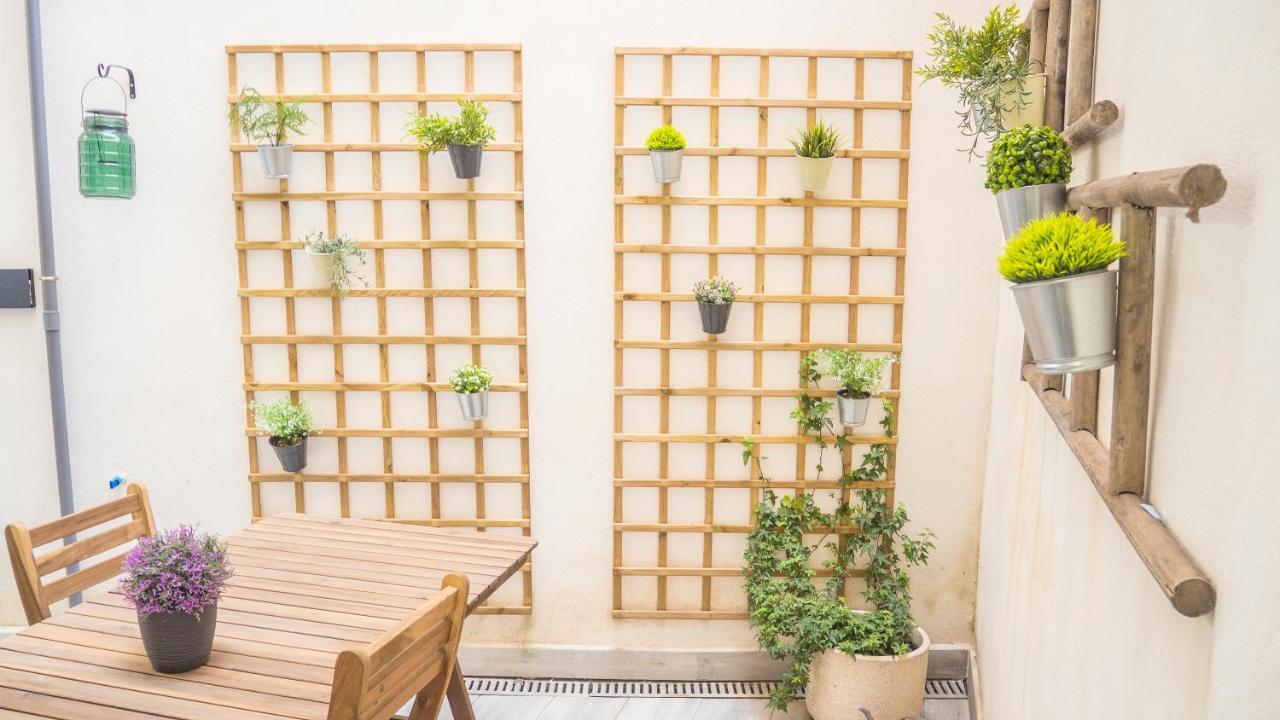 Amplio Apartamento Con Bicicletas Lägenhet Valencia Exteriör bild