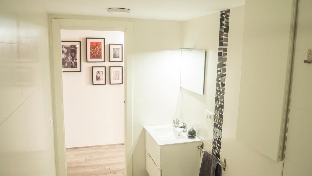 Amplio Apartamento Con Bicicletas Lägenhet Valencia Exteriör bild