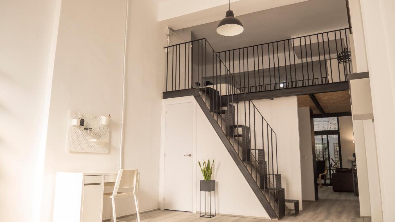Amplio Apartamento Con Bicicletas Lägenhet Valencia Exteriör bild