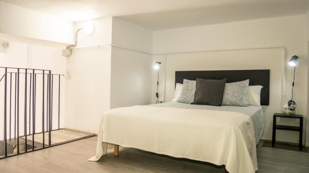 Amplio Apartamento Con Bicicletas Lägenhet Valencia Exteriör bild