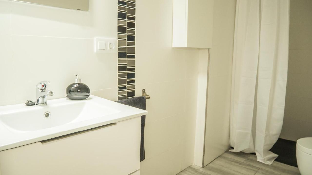 Amplio Apartamento Con Bicicletas Lägenhet Valencia Exteriör bild